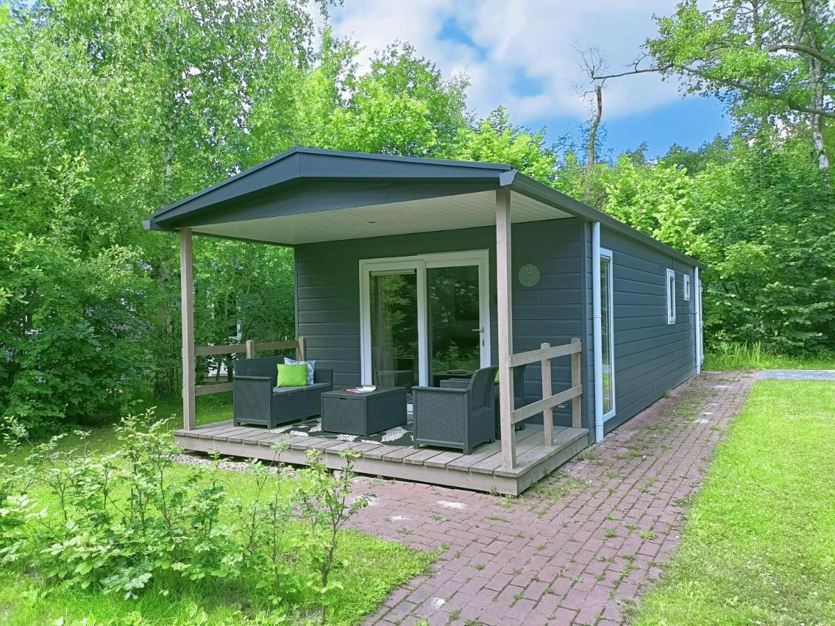 4P Chalet Tolve Met 4 Fietsen Vlakbij Natuurgebieden Drents Friese Wold, Fochteloerveen En Gevangenisdorp Veenhuizen Oosterwolde  Exteriér fotografie