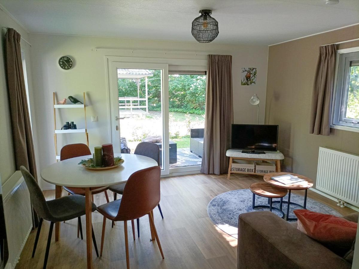 4P Chalet Tolve Met 4 Fietsen Vlakbij Natuurgebieden Drents Friese Wold, Fochteloerveen En Gevangenisdorp Veenhuizen Oosterwolde  Exteriér fotografie