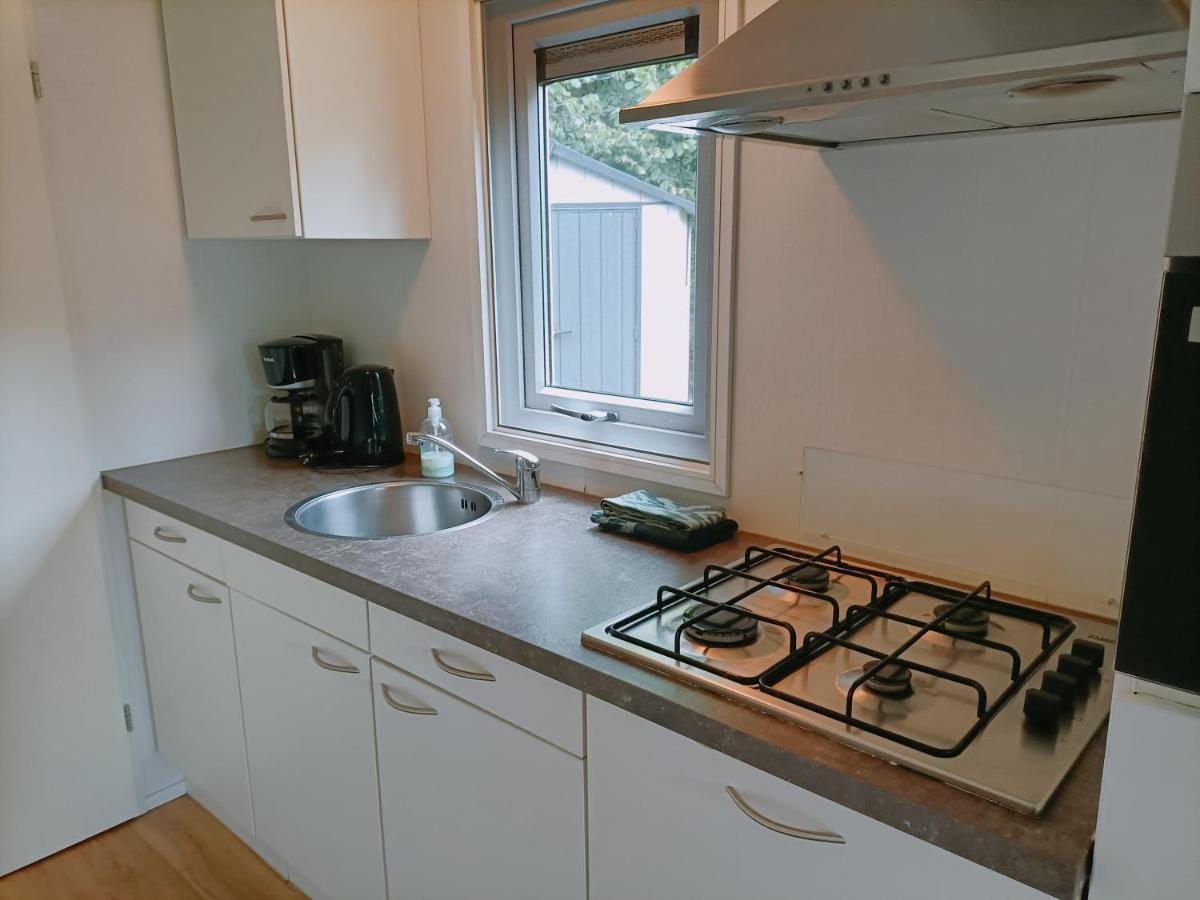 4P Chalet Tolve Met 4 Fietsen Vlakbij Natuurgebieden Drents Friese Wold, Fochteloerveen En Gevangenisdorp Veenhuizen Oosterwolde  Exteriér fotografie
